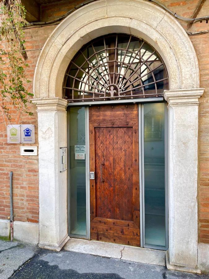 Alkimia Smart Rooms Ferrara Eksteriør billede