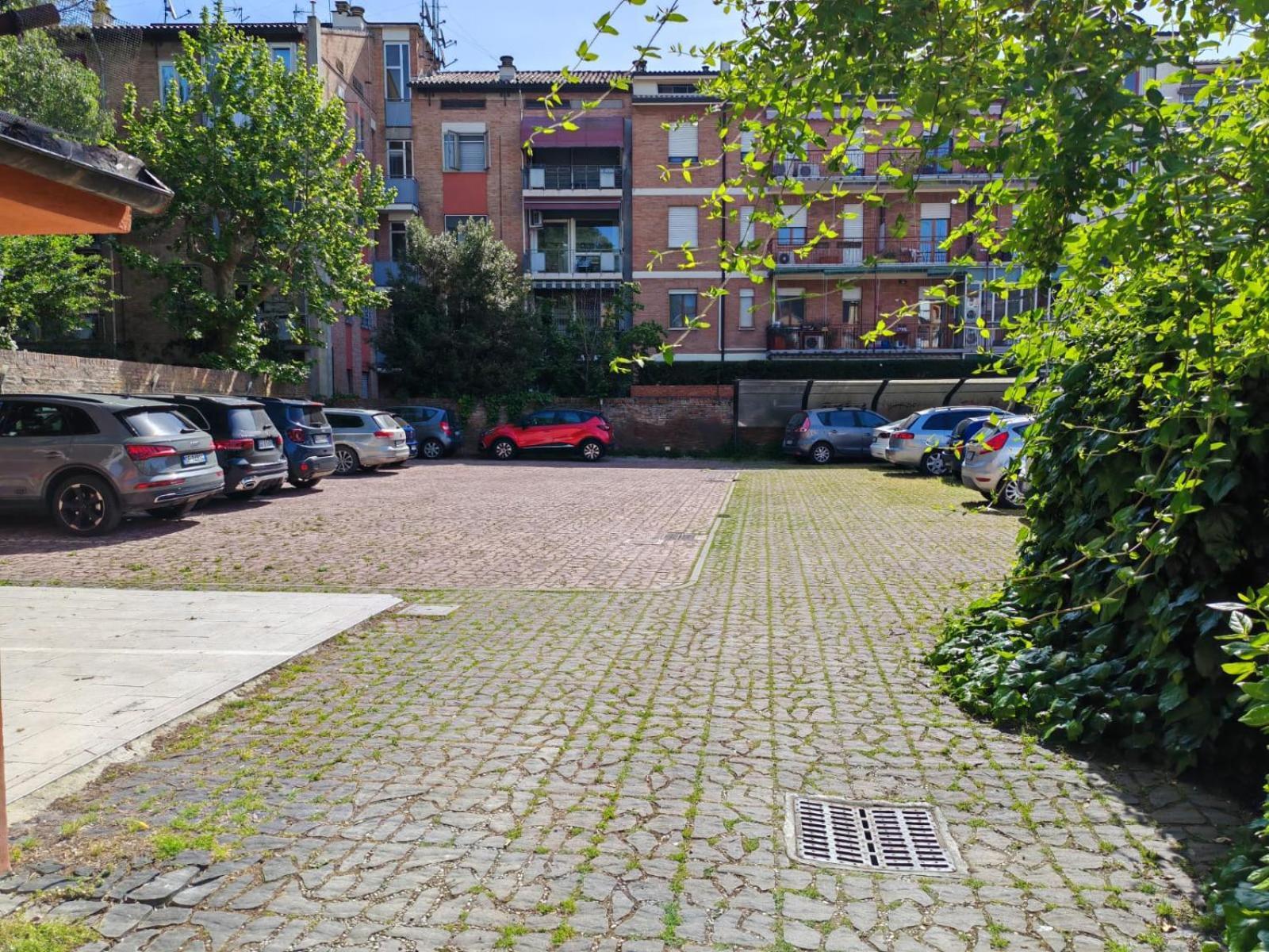 Alkimia Smart Rooms Ferrara Eksteriør billede